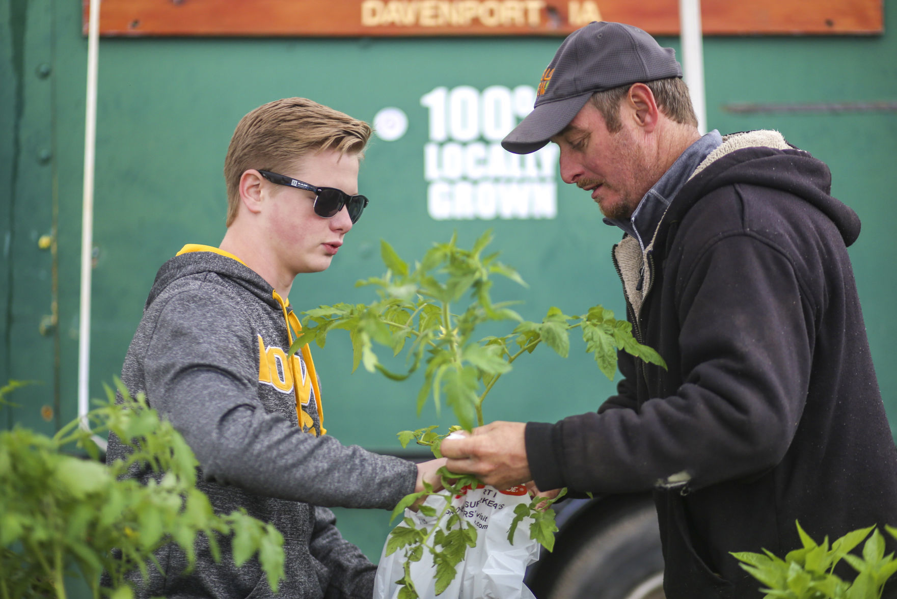051119-qct-qca-farmers-market-001